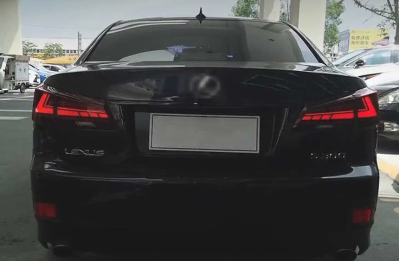 Задняя Фара от Lexus Is
